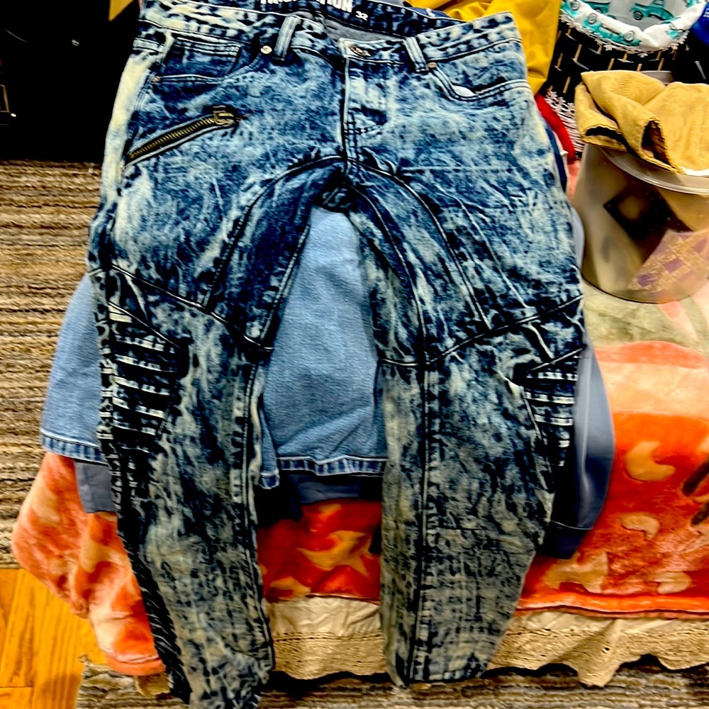 Trillnation acid washed skinny jeans size 32